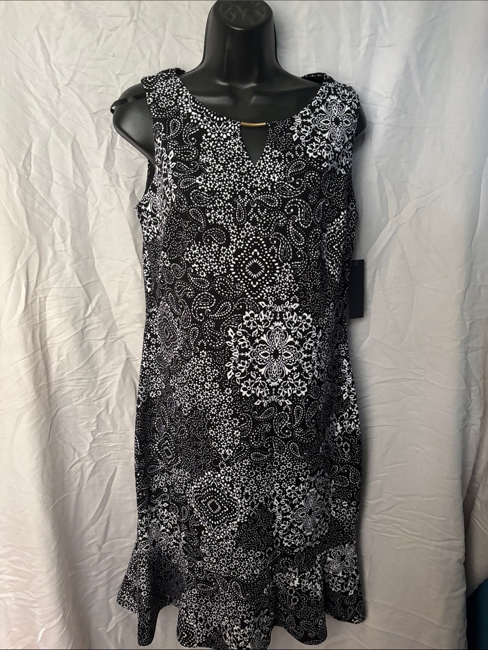 Nine West Black and White Printed Sleeveless Midi Dress